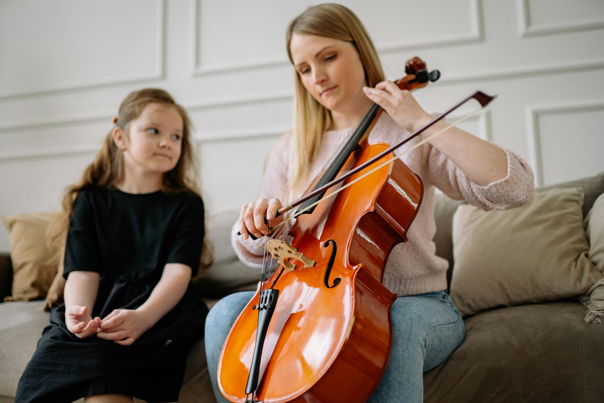 Kostenloses Stock Foto zu akustisches instrument, aufführung, ausbildung